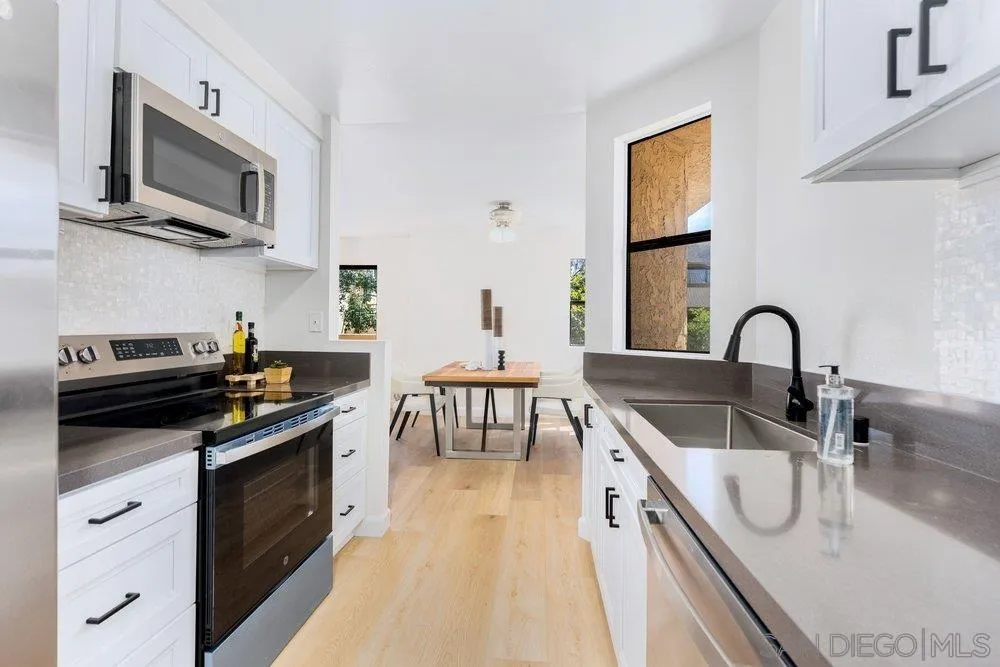 Photo #13: 260011922 Listing: Photo #13