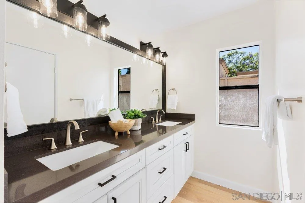 Photo #17: 260011922 Listing: Photo #17