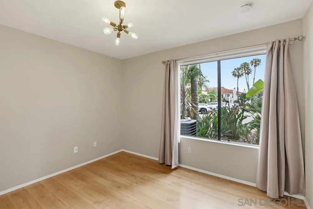 https://cdn.realtyfeed.com/cdn/127/260011932/21263f1bffc9ec163cd6bc66106bd663.webp