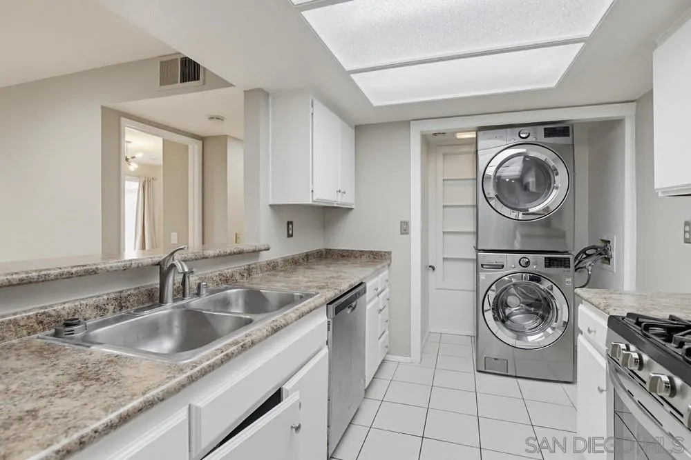 Photo #14: 260011932 Listing: Photo #14
