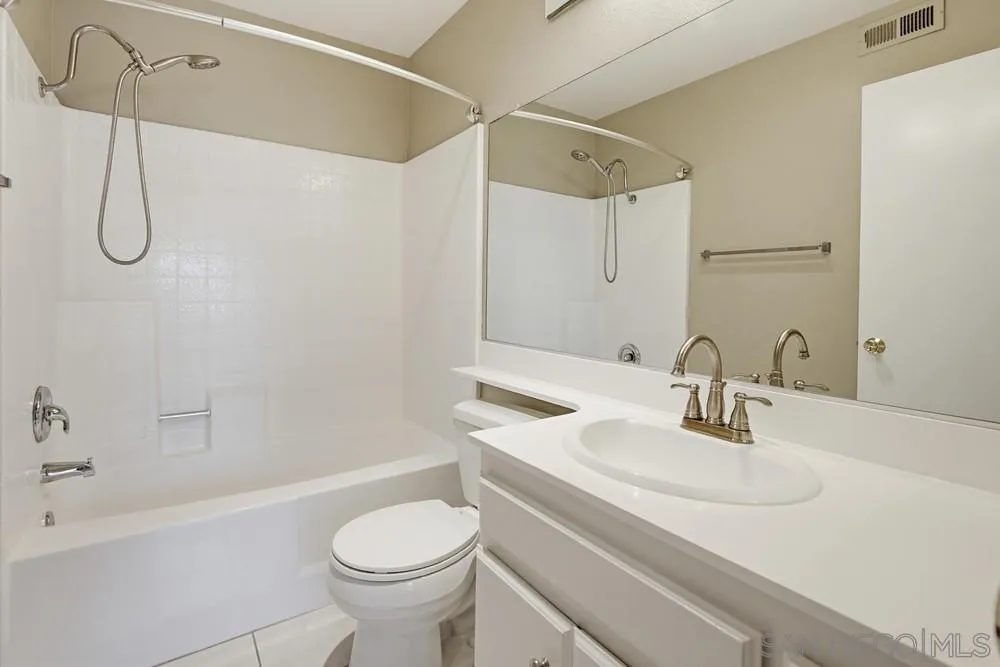 https://cdn.realtyfeed.com/cdn/127/260011932/464192b3b123c29dc5d62da697a101af.webp