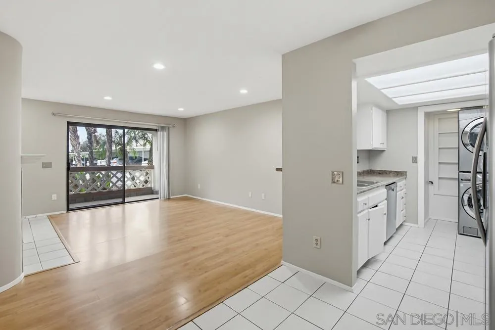 Photo #10: 260011932 Listing: Photo #10