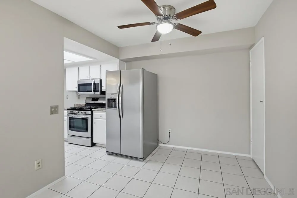 Photo #12: 260011932 Listing: Photo #12