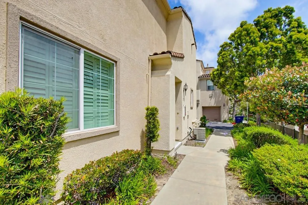 https://cdn.realtyfeed.com/cdn/127/260011935/6b6dbd866bd8afda0c4db3487cebbfc6.webp