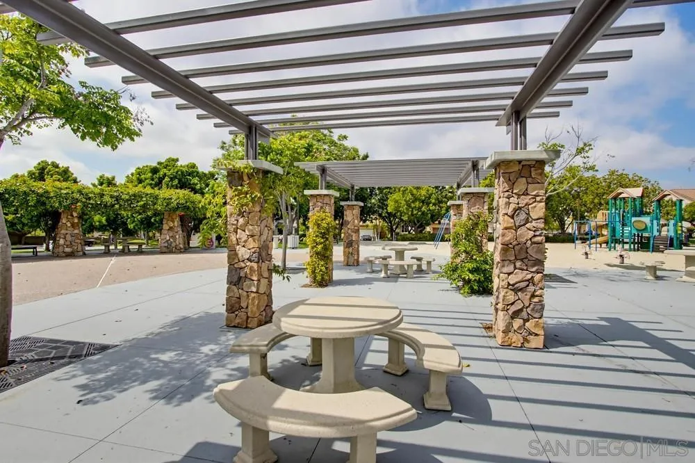 https://cdn.realtyfeed.com/cdn/127/260011935/7f200cfe569056273e45afe7b8a6641a.webp