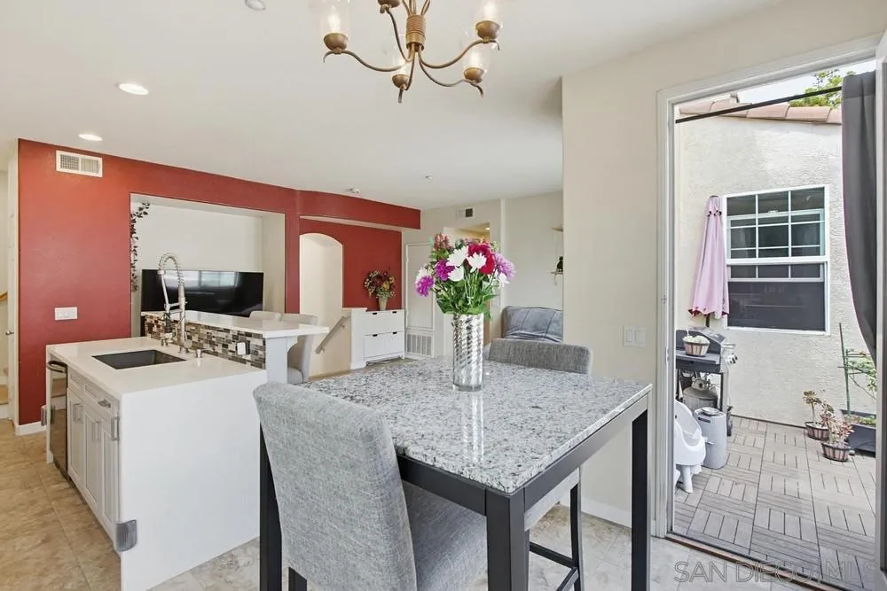 https://cdn.realtyfeed.com/cdn/127/260011935/8f26add4f78ded70c766da1530ffcb2d.webp