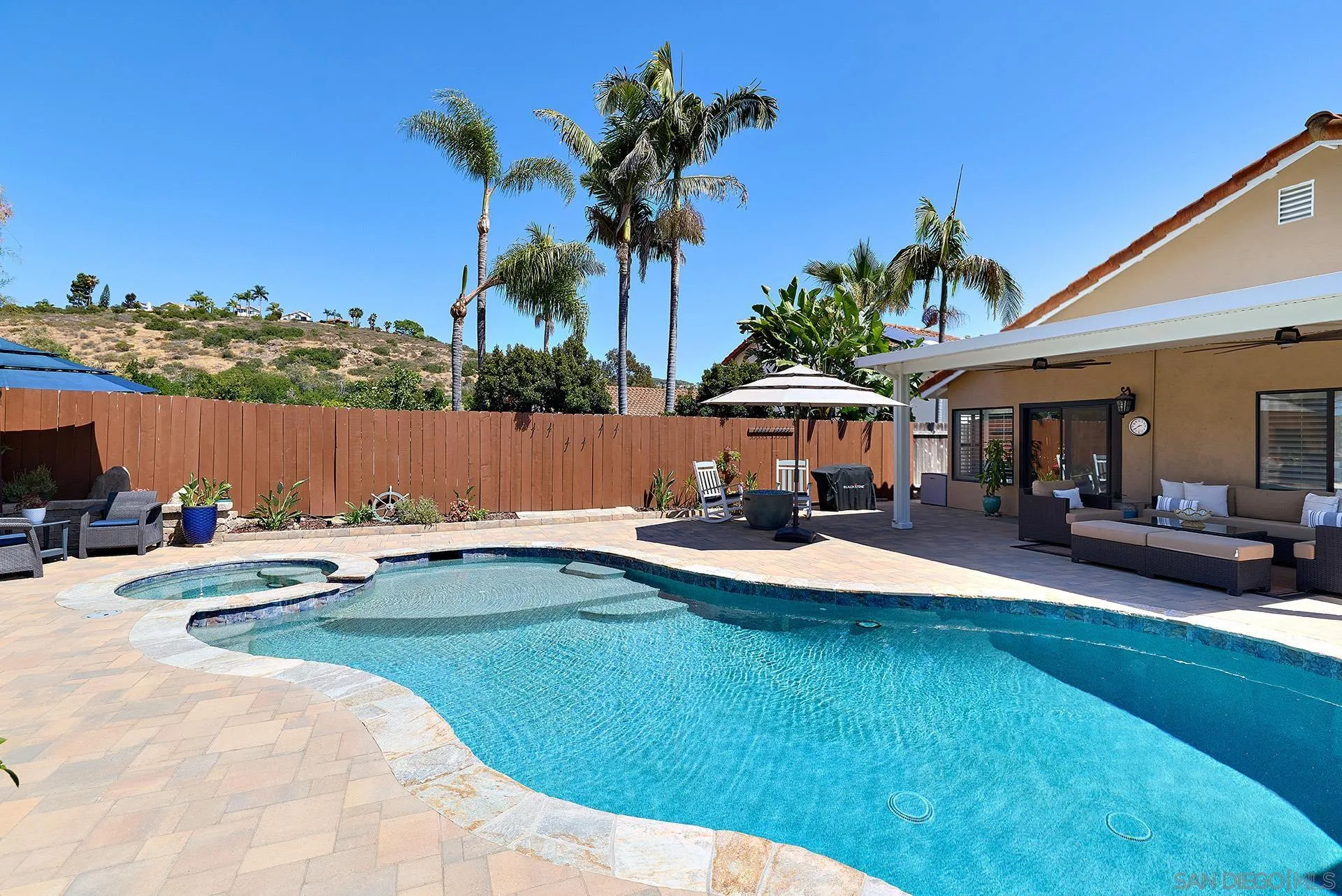 https://cdn.realtyfeed.com/cdn/127/260011937/821bd4085a9c6d4d76e801ea7a953026.webp