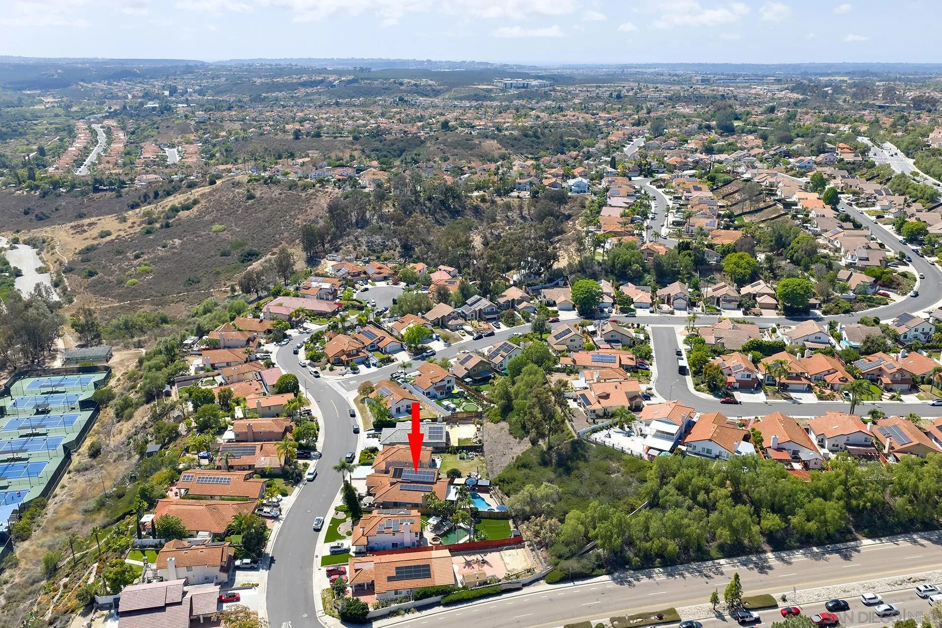 https://cdn.realtyfeed.com/cdn/127/260011937/919ec0ca674e0983e2181fc8e85eed35.webp