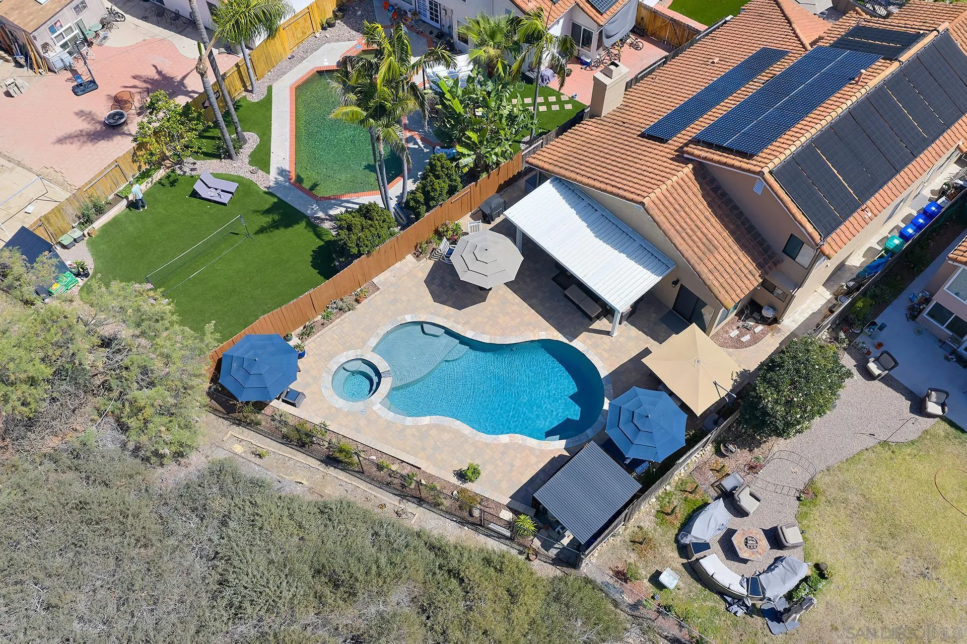 https://cdn.realtyfeed.com/cdn/127/260011937/b722126c8bc18b248a233c8a5dca4c82.webp