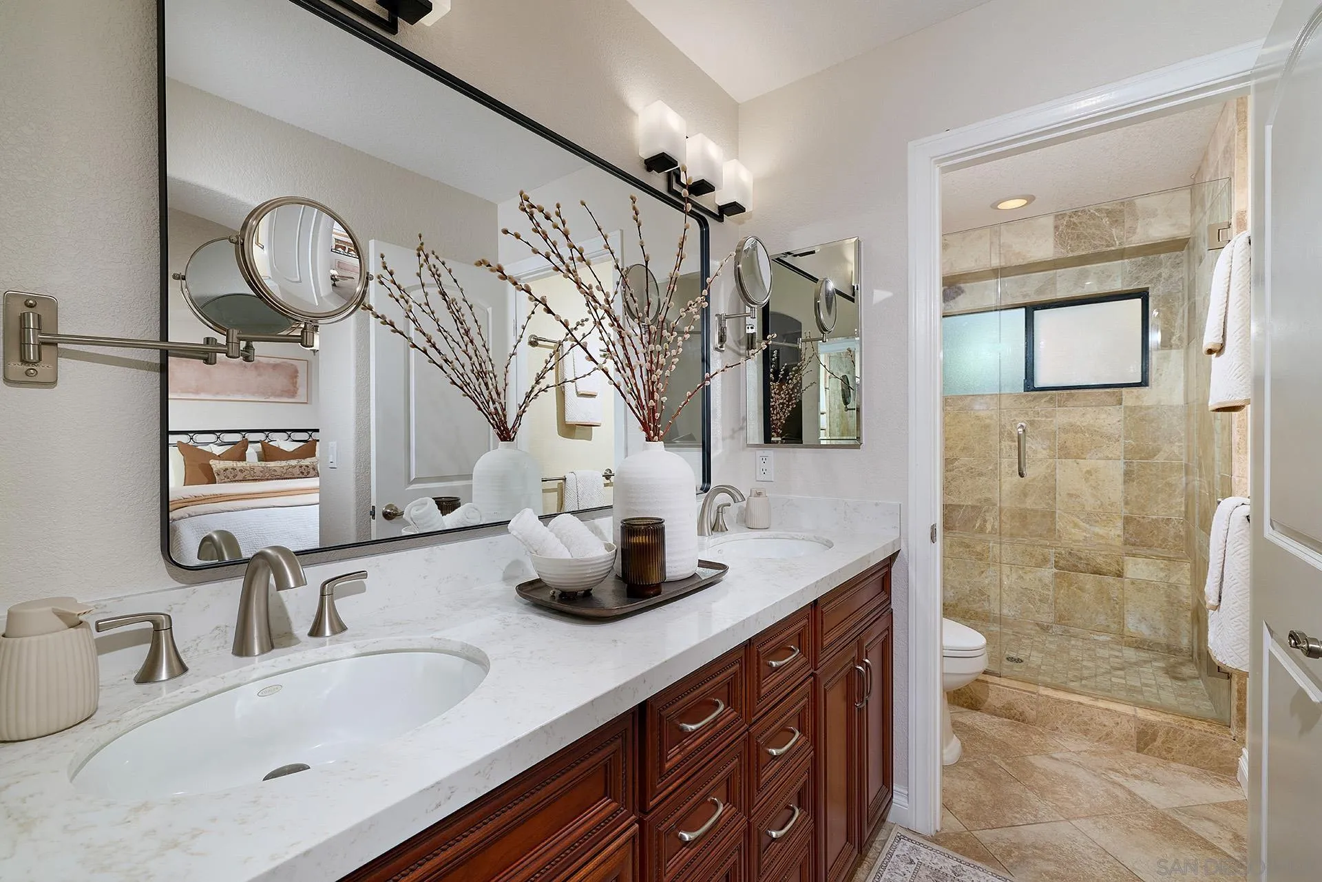 https://cdn.realtyfeed.com/cdn/127/260011937/cebb18ef3e866065a9cb6535ece8ee45.webp