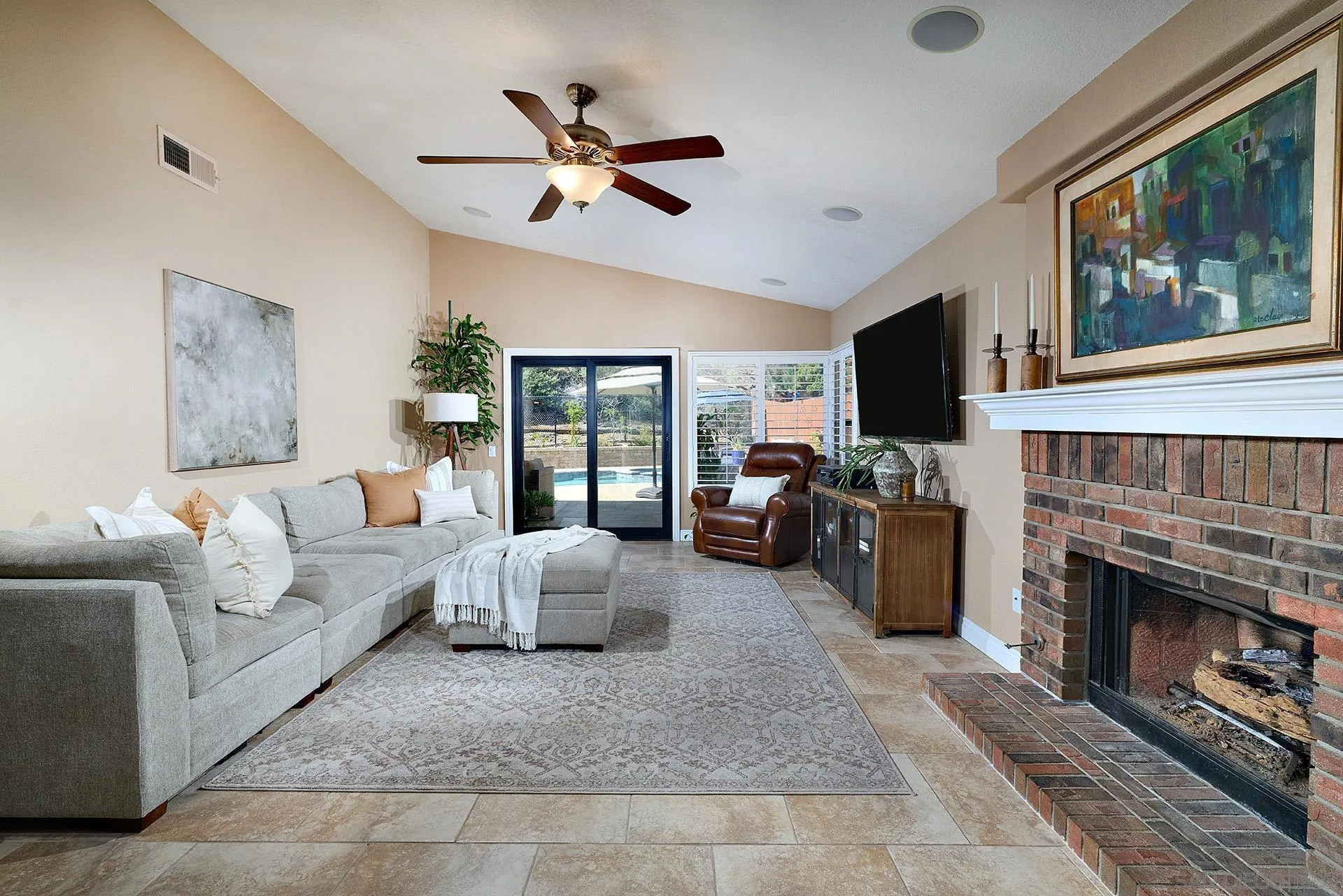 https://cdn.realtyfeed.com/cdn/127/260011937/e839a45868cd3028844e159692ecec4e.webp