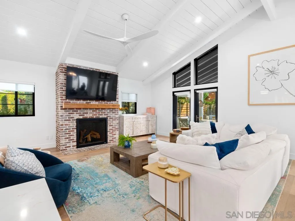 https://cdn.realtyfeed.com/cdn/127/260011938/2d4210d14efcd26e08302f94105063d0.webp