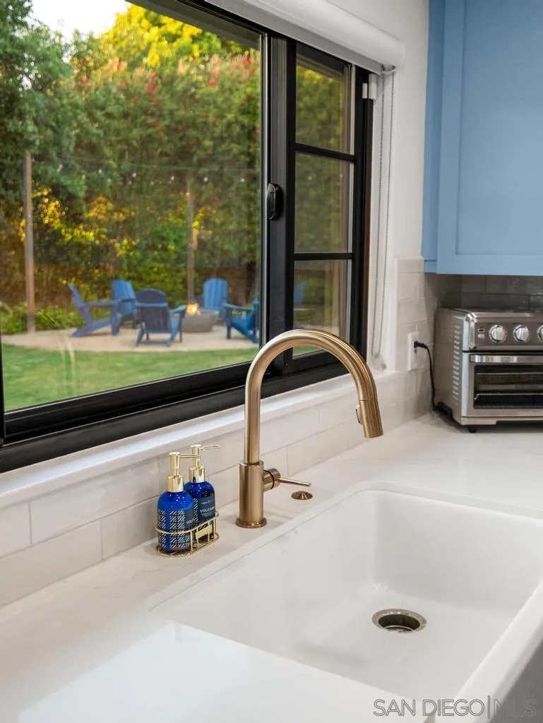https://cdn.realtyfeed.com/cdn/127/260011938/c67bb0497418d48026a96fbfe0734055.webp