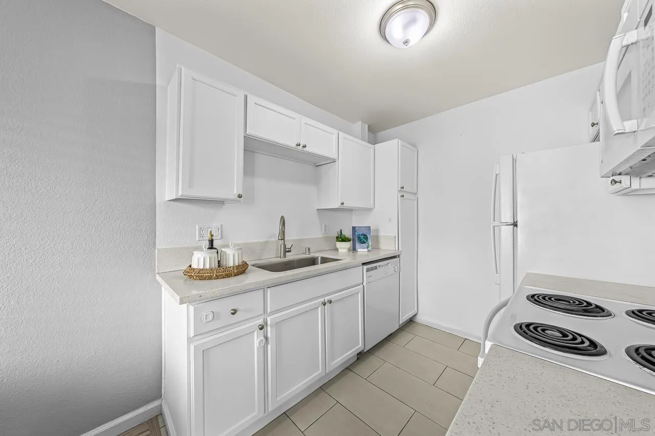 Photo #10: 260011941 Listing: Photo #10