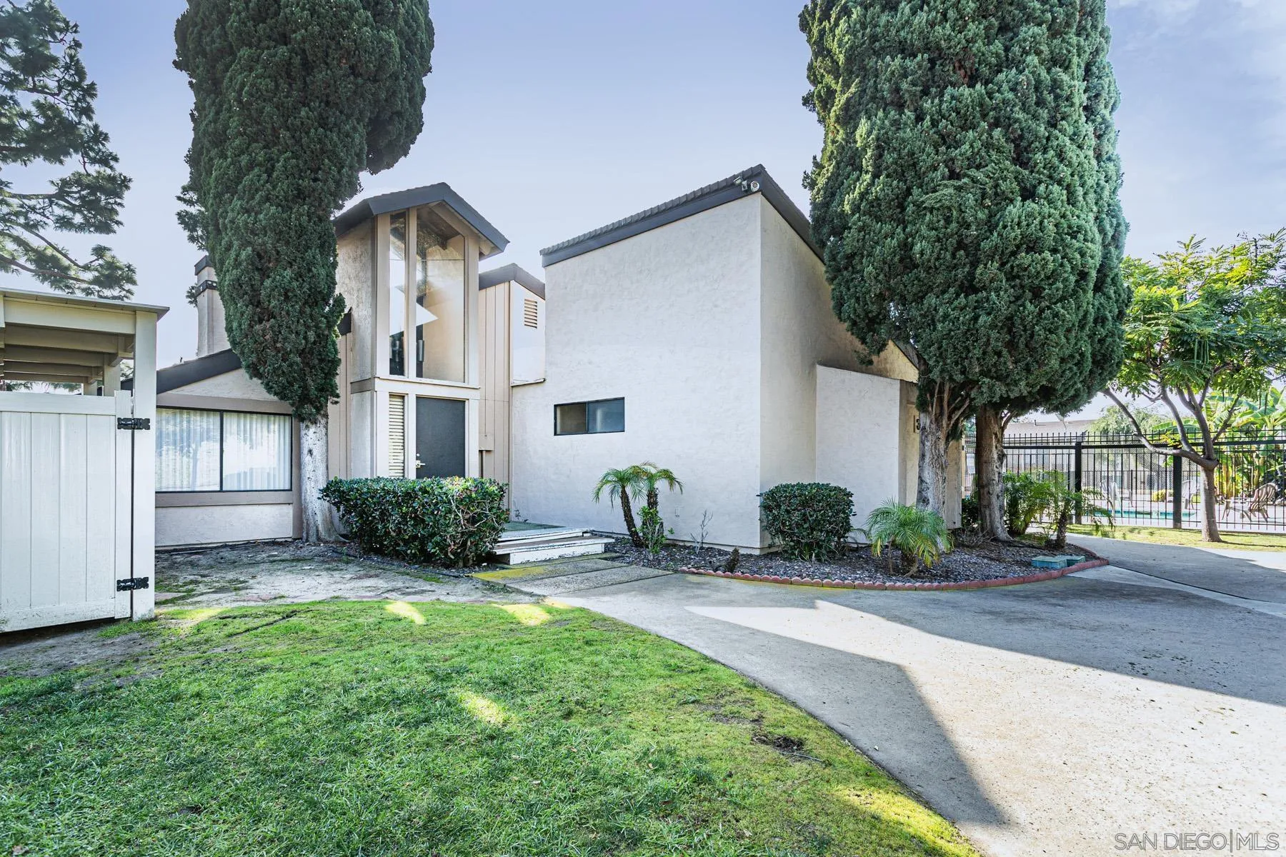 Photo #22: 260011948 Listing: Photo #22