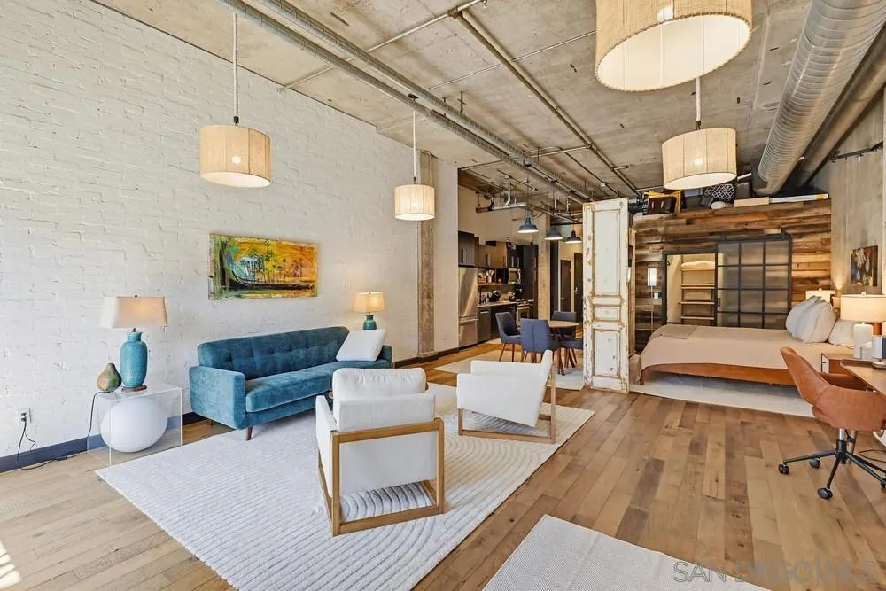 https://cdn.realtyfeed.com/cdn/127/260011952/138ca7bfd76bacb87441f842fe078454.webp