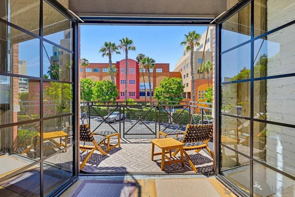 https://cdn.realtyfeed.com/cdn/127/260011952/2c8fd0ed84433d318ce96d4c21b75f8b.webp