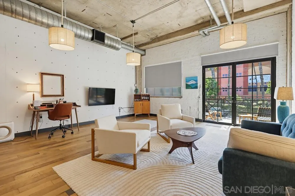 https://cdn.realtyfeed.com/cdn/127/260011952/37461873f53e2f9e6b472bf593734798.webp