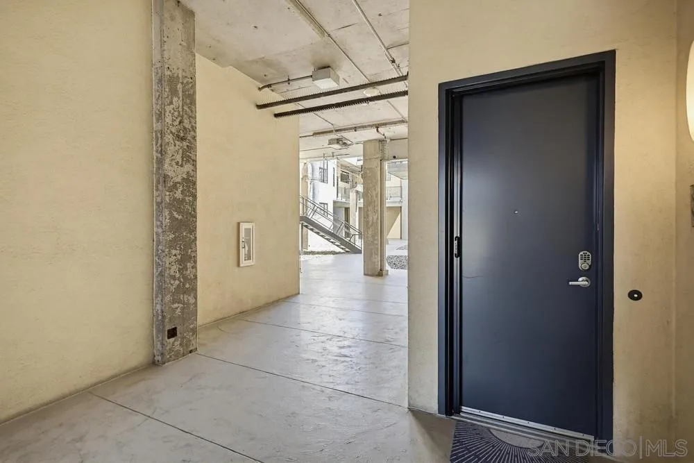 https://cdn.realtyfeed.com/cdn/127/260011952/5fdc0ab7a1641f573745675df02f6c96.webp