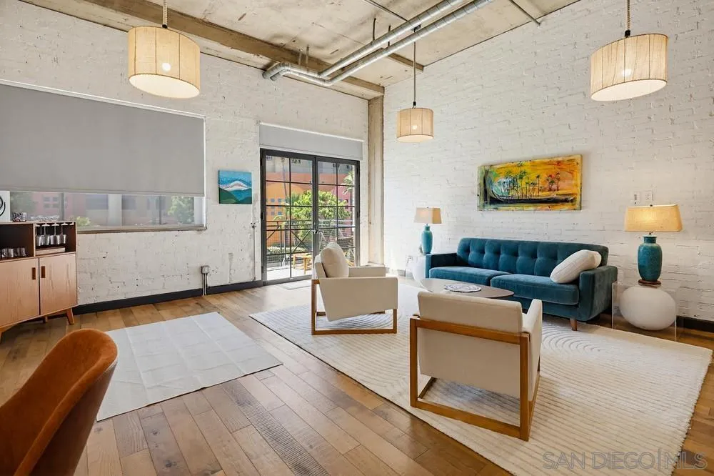 https://cdn.realtyfeed.com/cdn/127/260011952/61f0298daa19053095bc17d3ee4ab554.webp