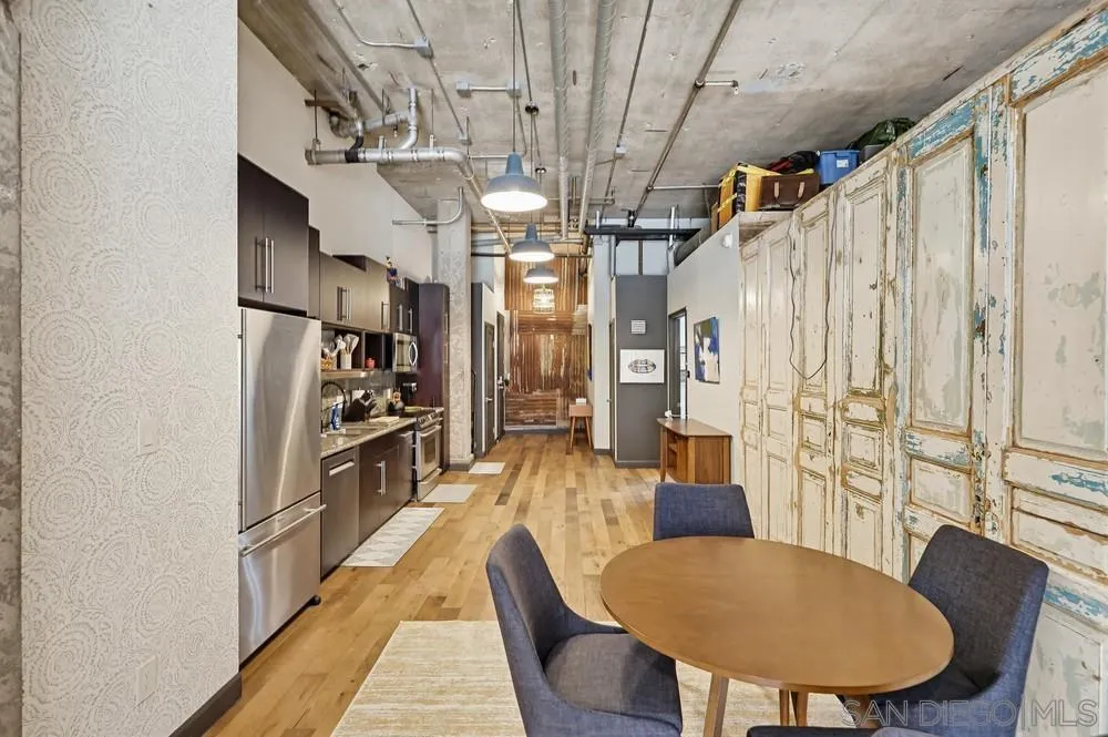 https://cdn.realtyfeed.com/cdn/127/260011952/64e8d0142afa8cafbc8a4d80670495f1.webp