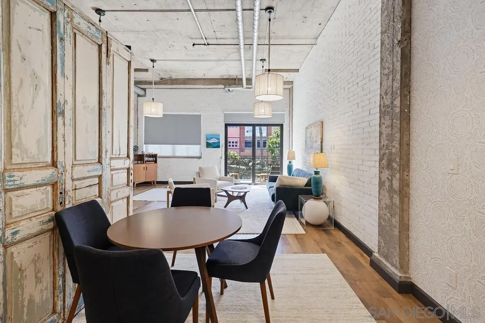 https://cdn.realtyfeed.com/cdn/127/260011952/72c7c34b66bb7c2bbc70201ef698d1fc.webp