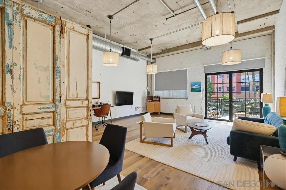 https://cdn.realtyfeed.com/cdn/127/260011952/90dcc890e3eeedabe87b2e6bf915684f.webp