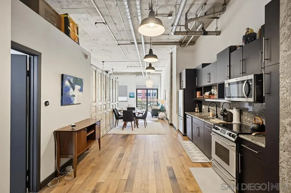 https://cdn.realtyfeed.com/cdn/127/260011952/f1af6248b8003ccbd82c894682b2d01f.webp