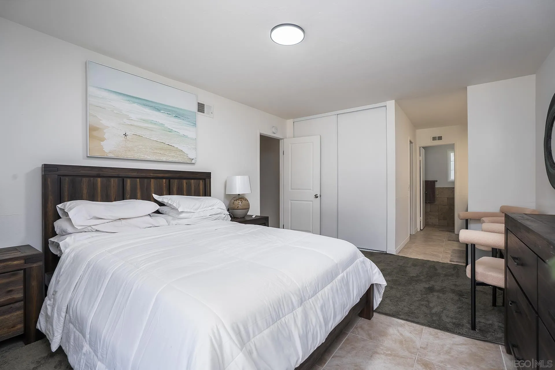 https://cdn.realtyfeed.com/cdn/127/260011953/05102604fd0a1a515505c039afcf5c0f.webp