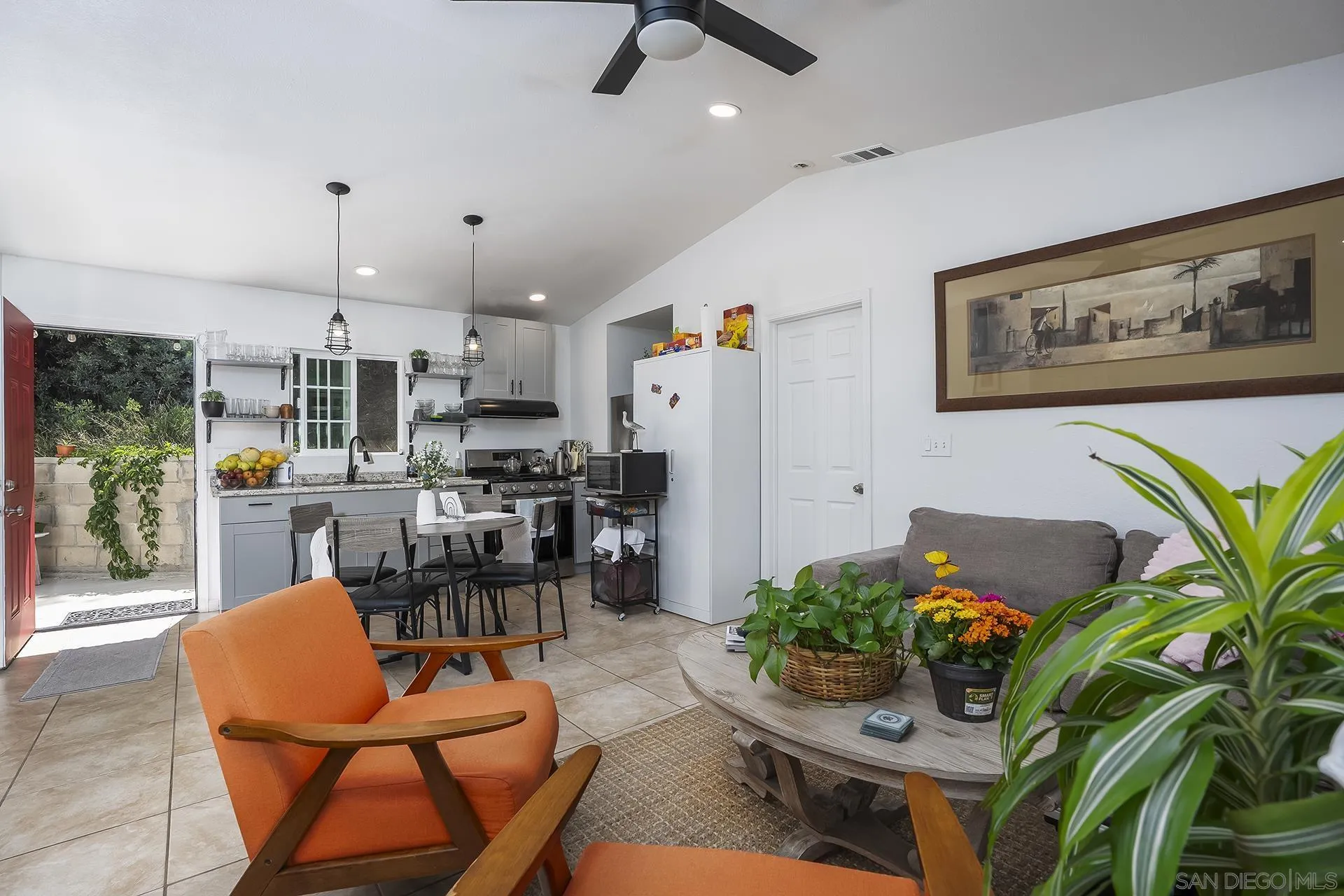 https://cdn.realtyfeed.com/cdn/127/260011953/378eea6bfb7d7b1a1fdd9aa3458ec7a5.webp