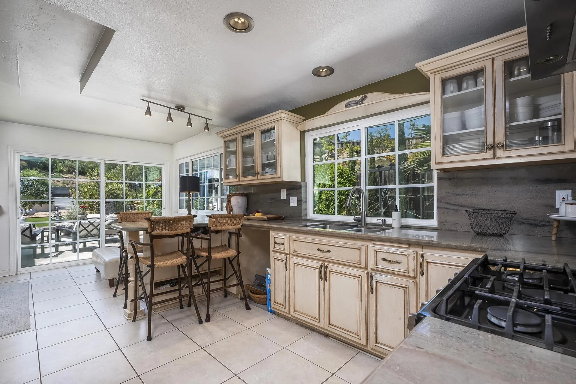 https://cdn.realtyfeed.com/cdn/127/260011953/491a2e518fe05c2d75ccee9470113d26.webp