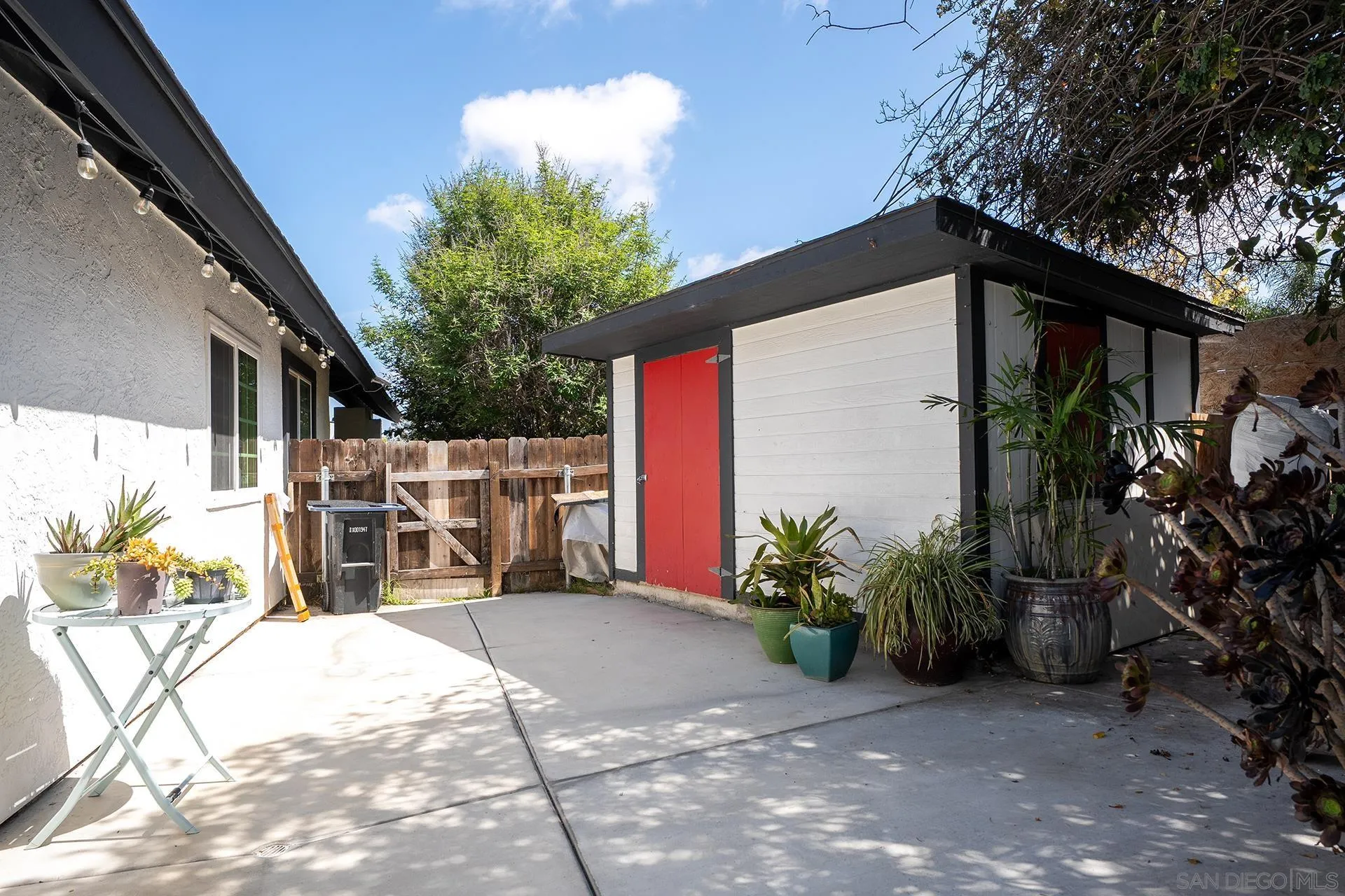 https://cdn.realtyfeed.com/cdn/127/260011953/87fb2fc9969aa0d771839bbd08fe2f6d.webp