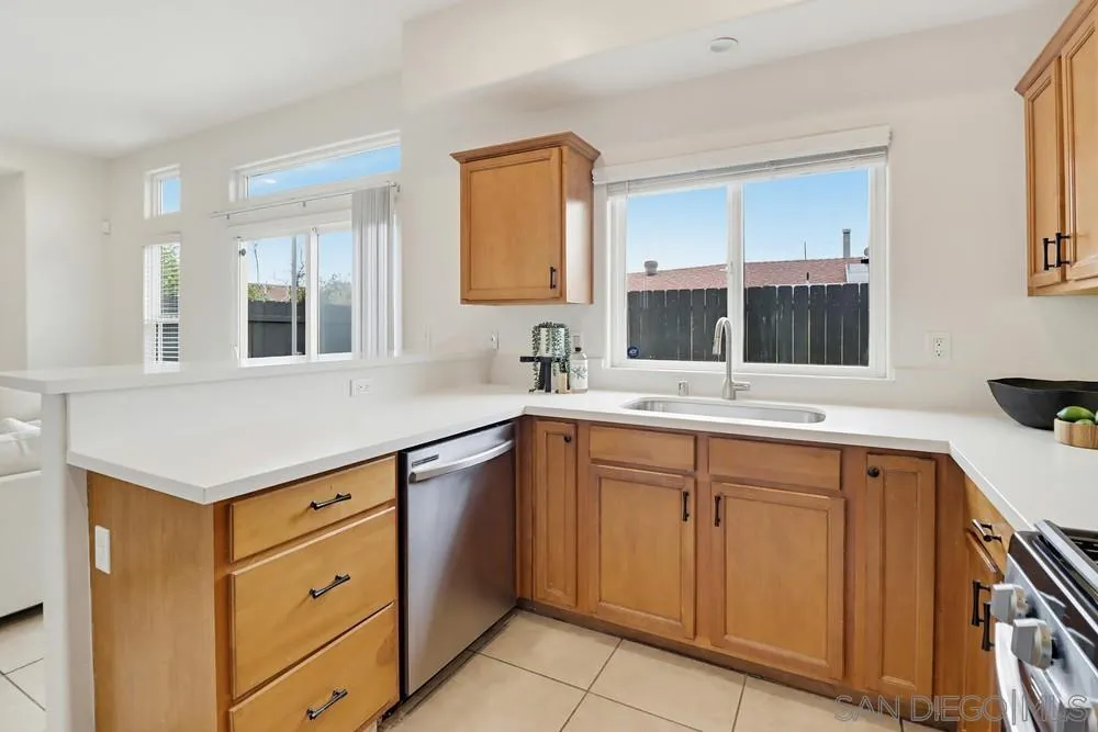 https://cdn.realtyfeed.com/cdn/127/260011955/f2d1011cde5ba3fd4b94d967c48700b9.webp