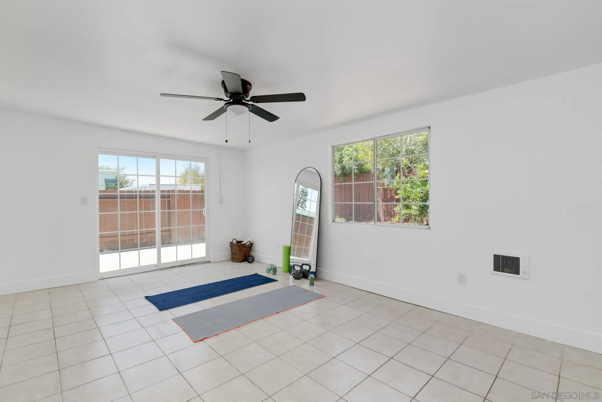 https://cdn.realtyfeed.com/cdn/127/260011959/56cad97c25acb5f75543212ed074d5d7.webp