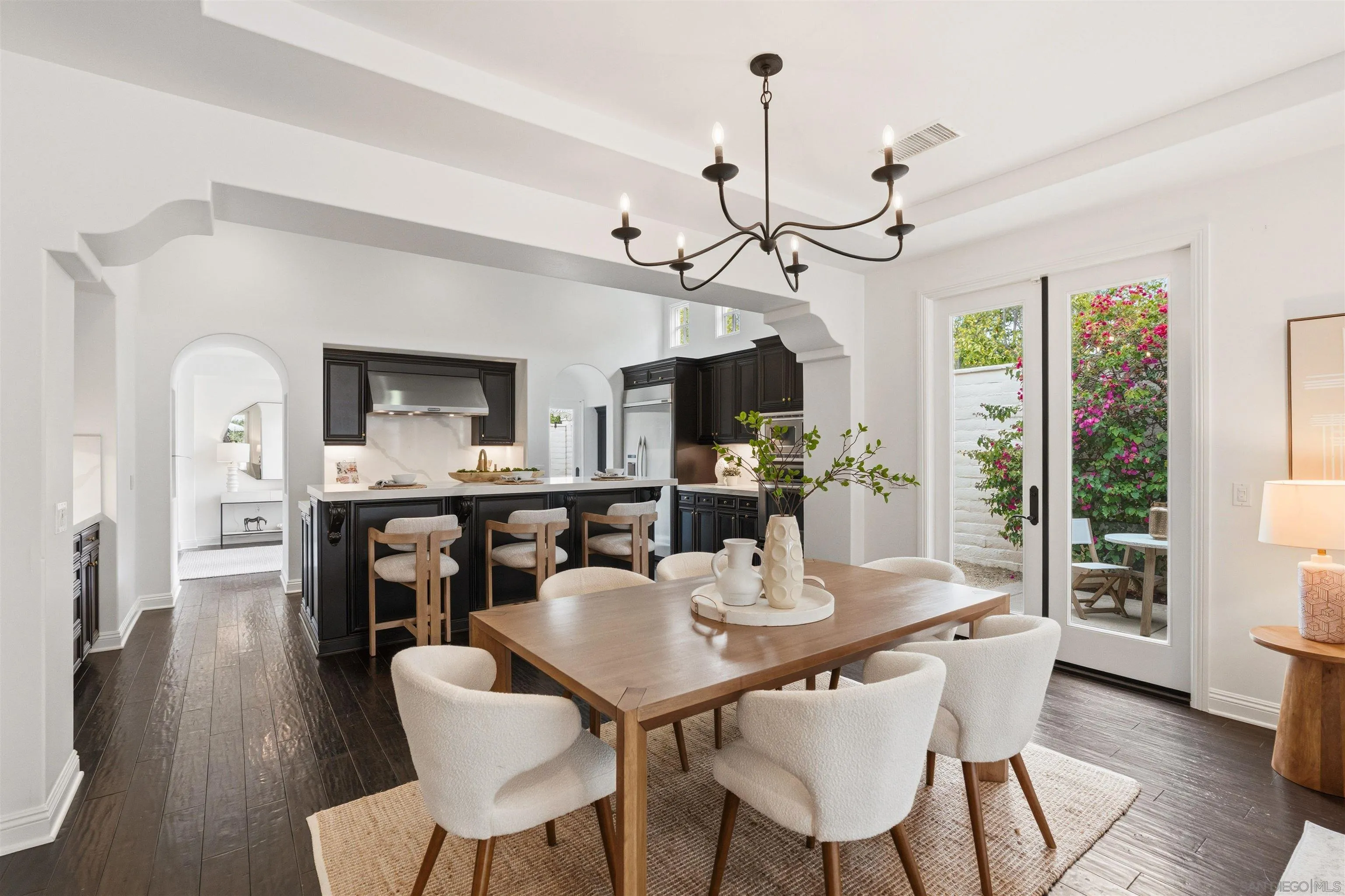 https://cdn.realtyfeed.com/cdn/127/260011960/1a2295bf21a95d9343f169406bc02e50.webp