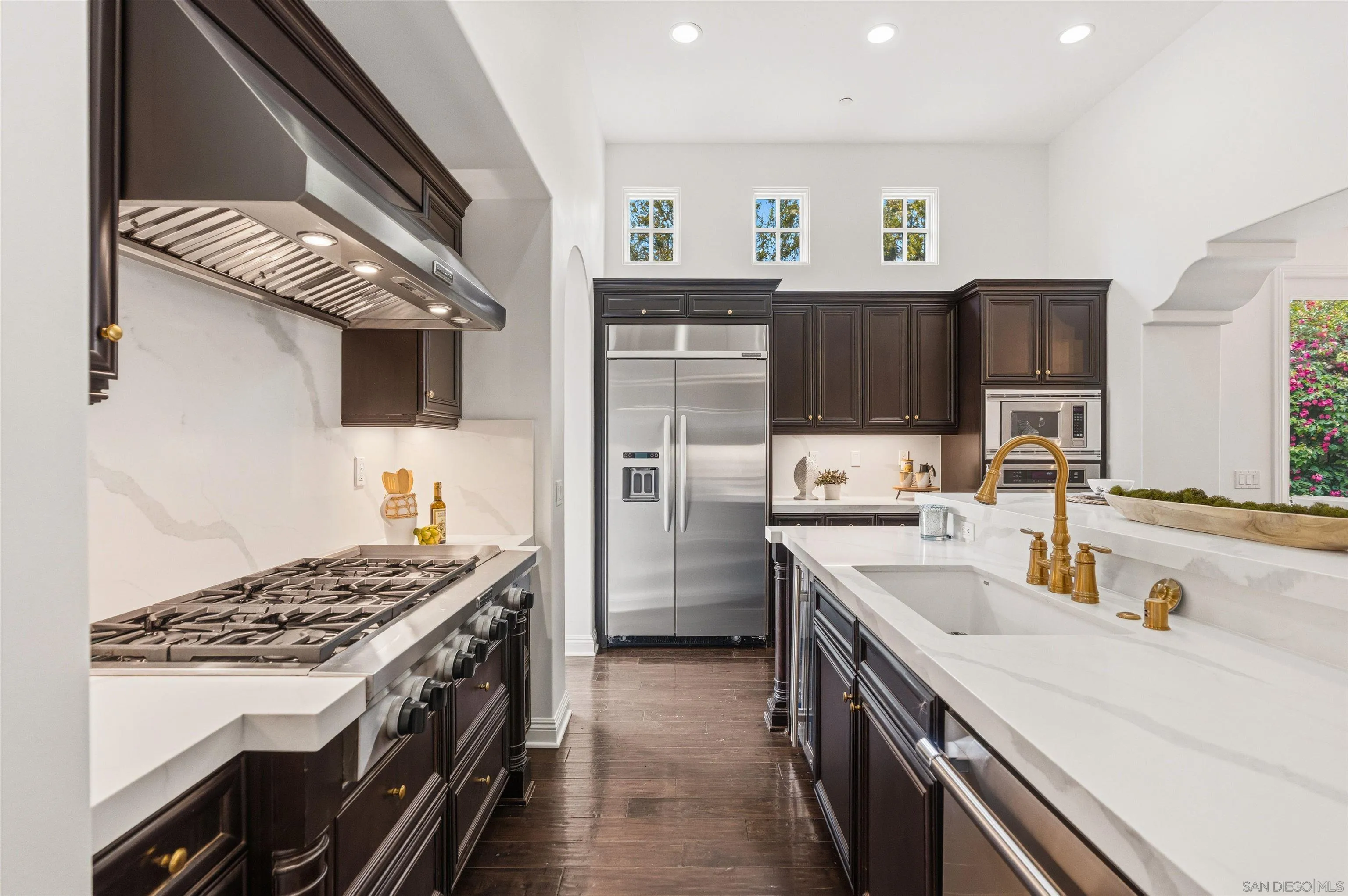 https://cdn.realtyfeed.com/cdn/127/260011960/9b1a3a8de91a98e466c4216bd498c54b.webp