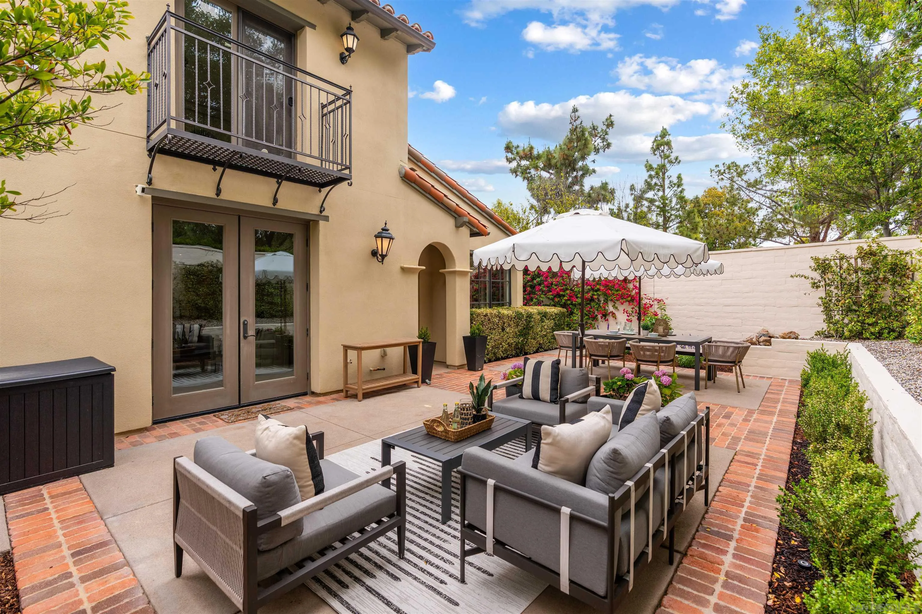 https://cdn.realtyfeed.com/cdn/127/260011960/b6a1f44b12e4d54b3b884ac4570bcf30.webp