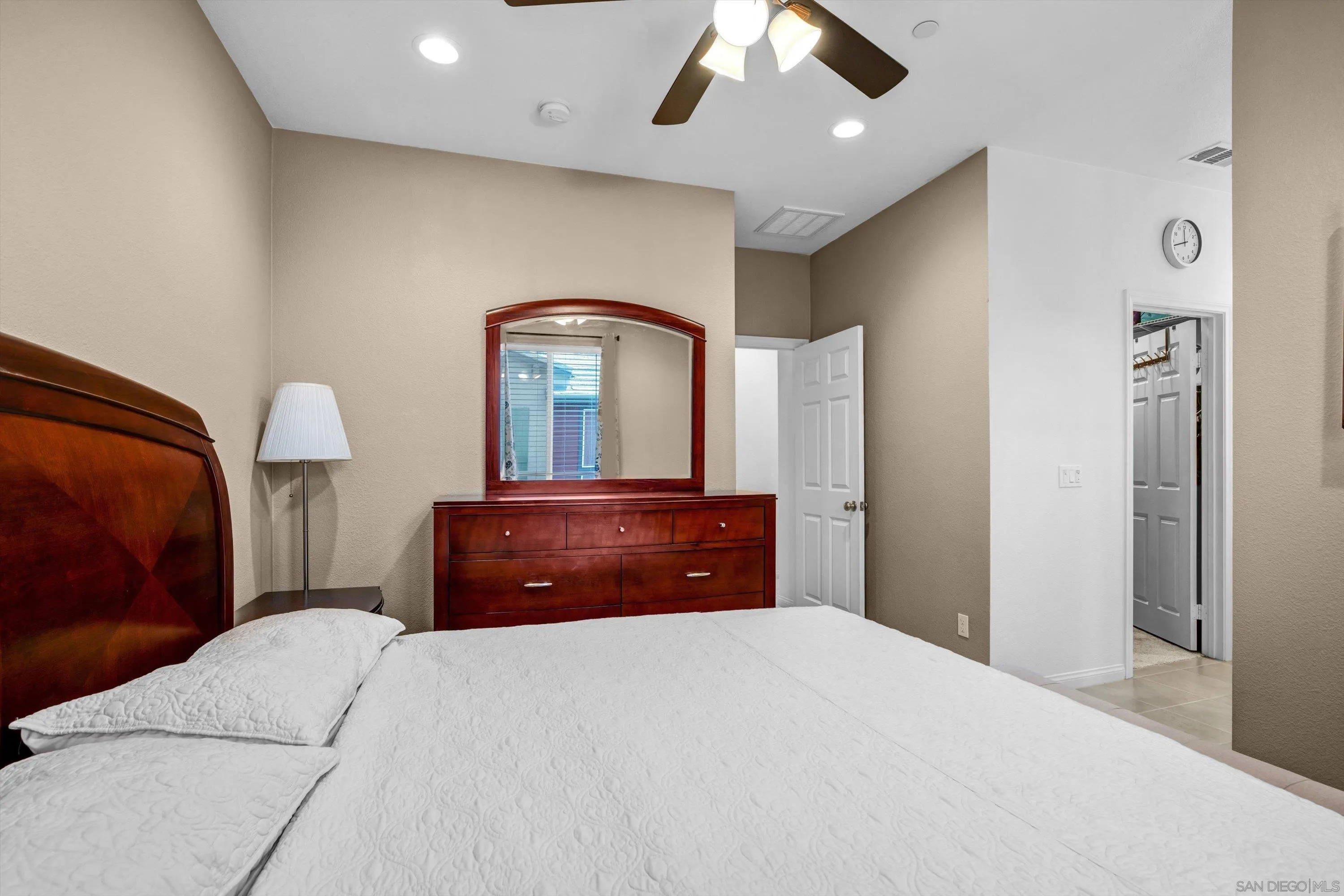 Photo #9: 260011961 Listing: Photo #9
