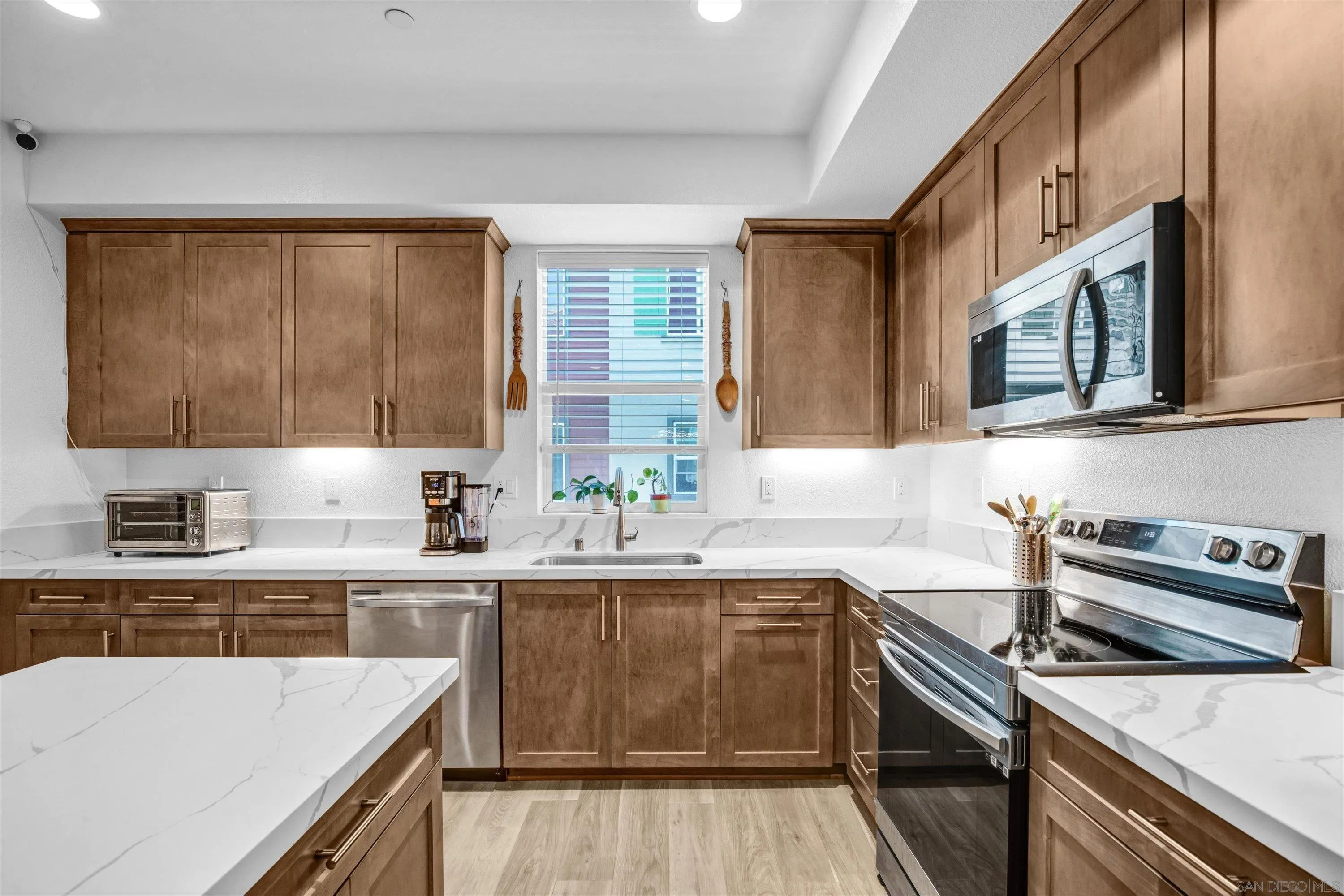 Photo #14: 260011961 Listing: Photo #14