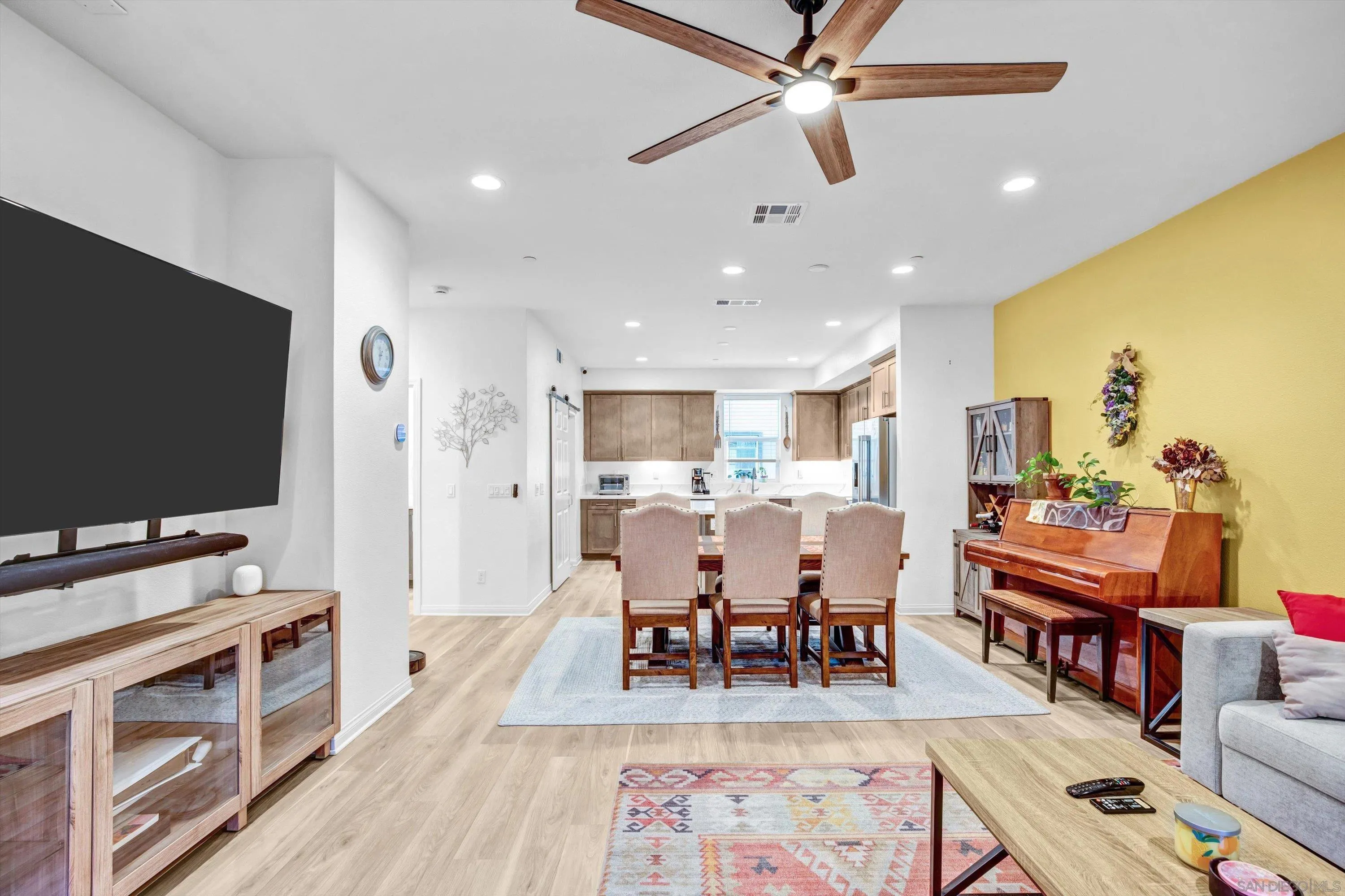 Photo #7: 260011961 Listing: Photo #7