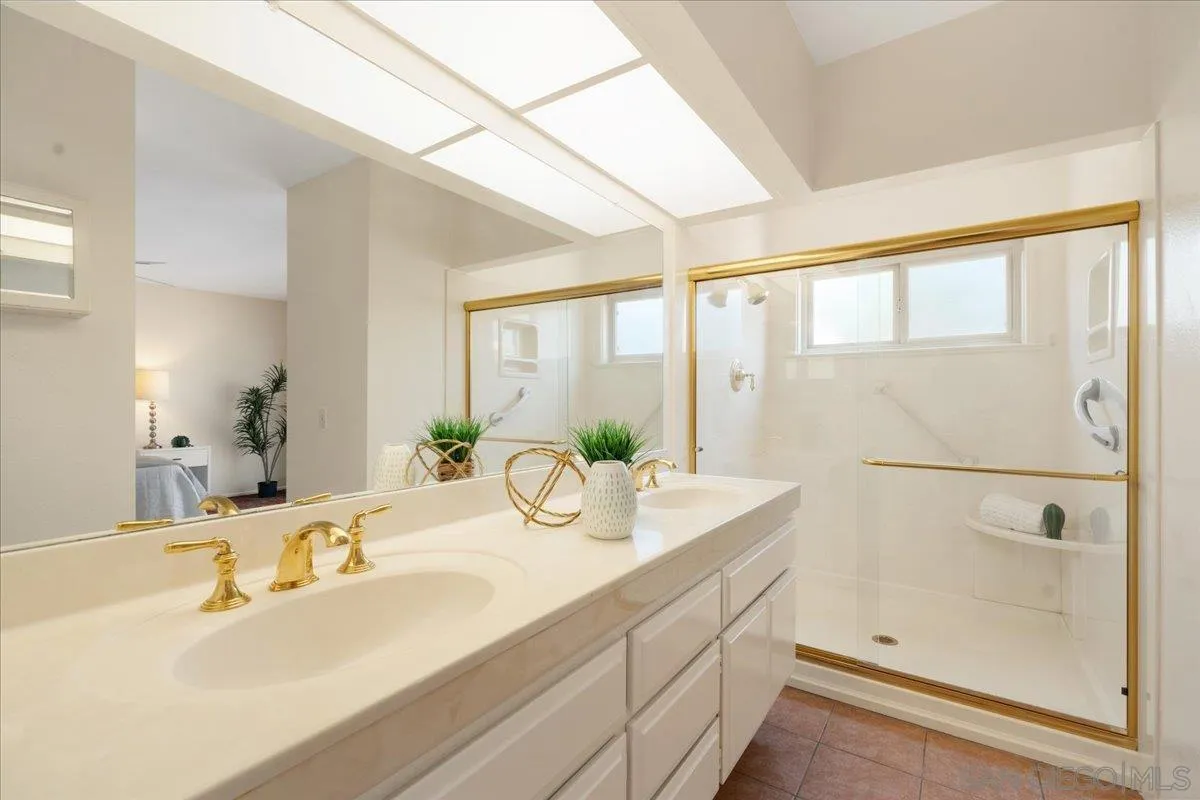 https://cdn.realtyfeed.com/cdn/127/260011963/50996ed0969a155d6210ecf017296698.webp