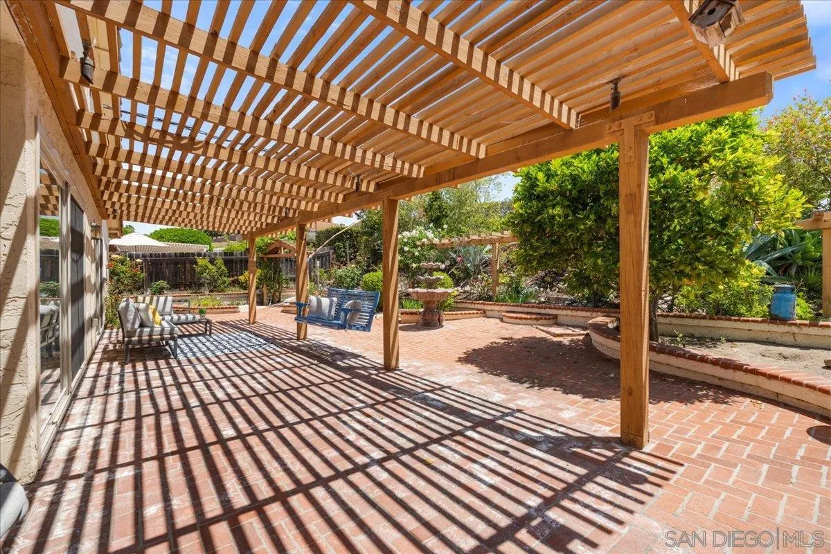 https://cdn.realtyfeed.com/cdn/127/260011963/78a23486347b83fdffadac3cbfff48ca.webp