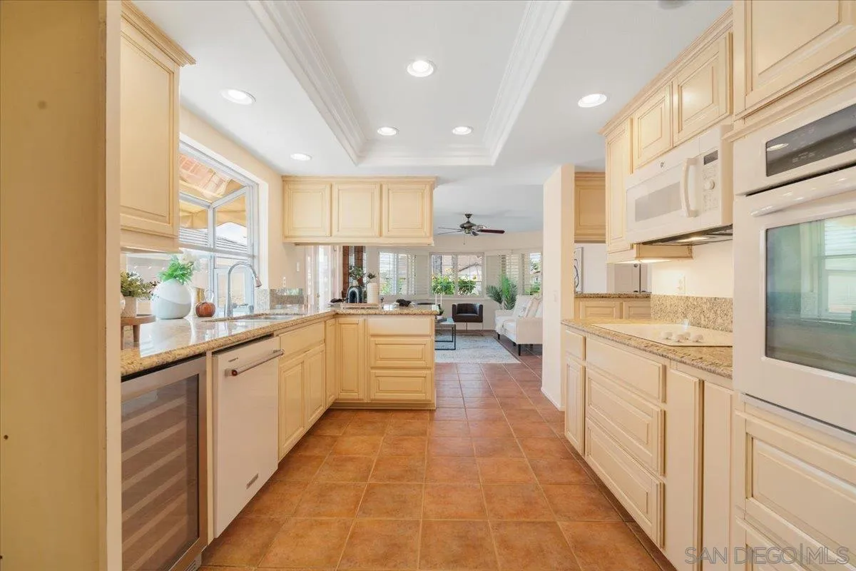 https://cdn.realtyfeed.com/cdn/127/260011963/988739163e63f05ecb28c420f09893dd.webp