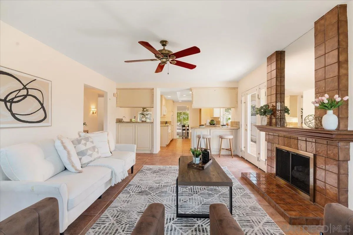 https://cdn.realtyfeed.com/cdn/127/260011963/f81da4ca1a7deb603c399528649697d2.webp