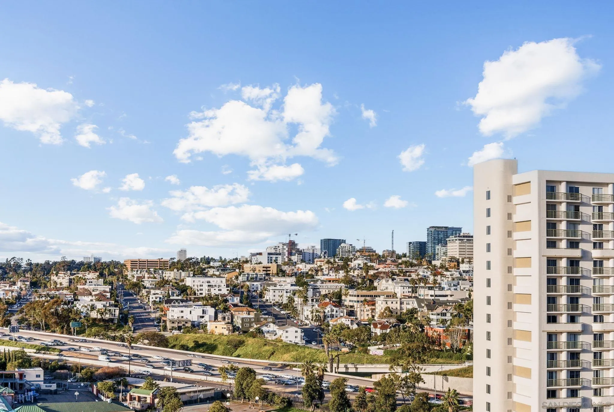 https://cdn.realtyfeed.com/cdn/127/260011966/5ed5e6eca084beb4a6722ed624bc357a.webp