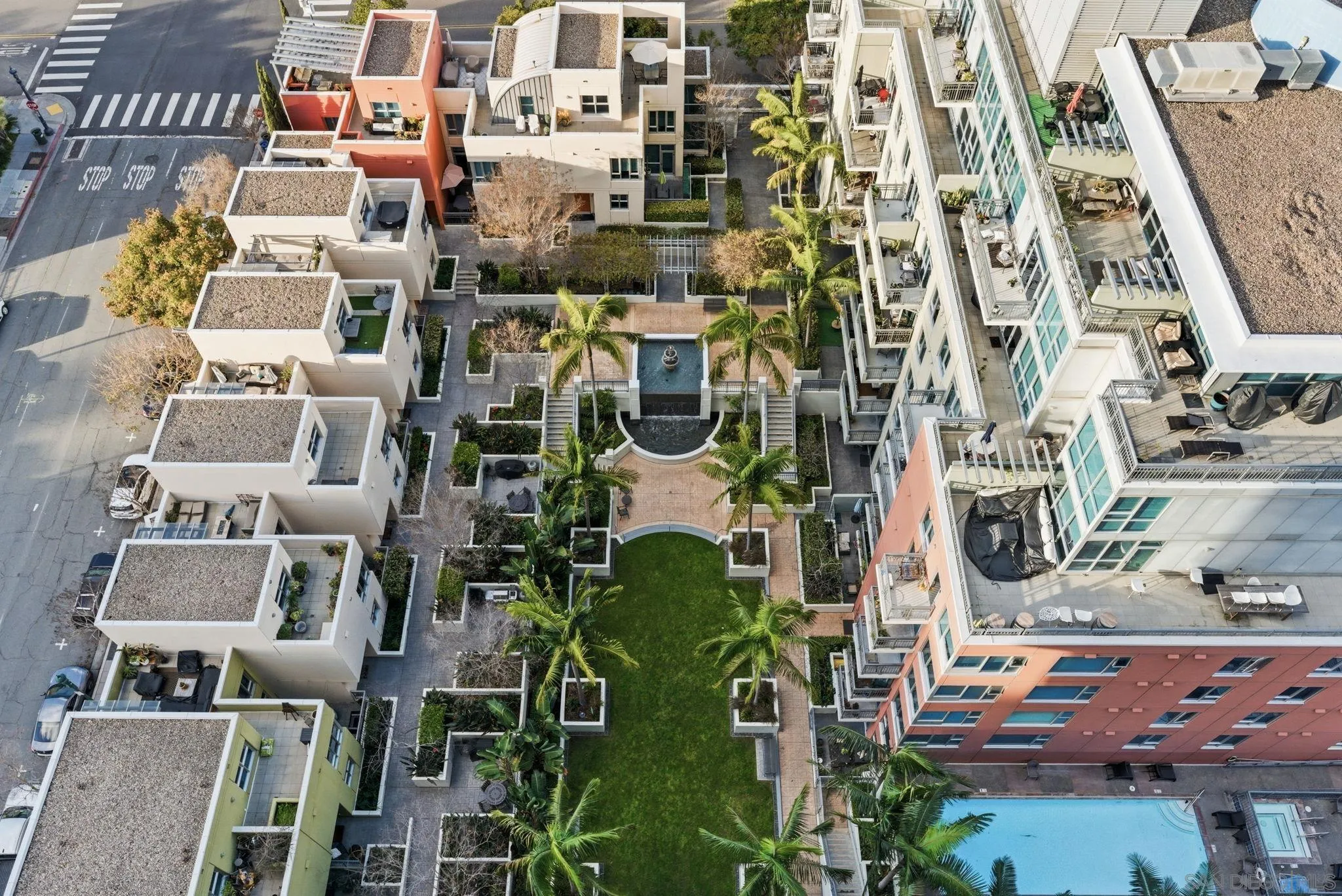 https://cdn.realtyfeed.com/cdn/127/260011966/78cfe9da52e0b4af80486c7a7cc040a7.webp