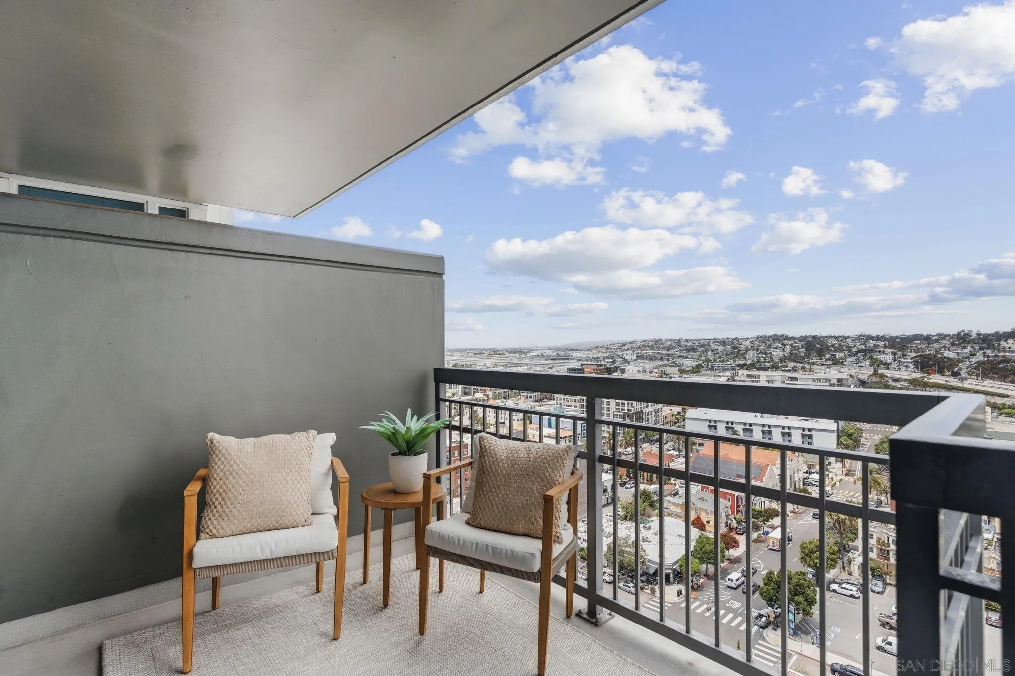 https://cdn.realtyfeed.com/cdn/127/260011966/a54ad4c795c160a0bb0df36f93ba2652.webp
