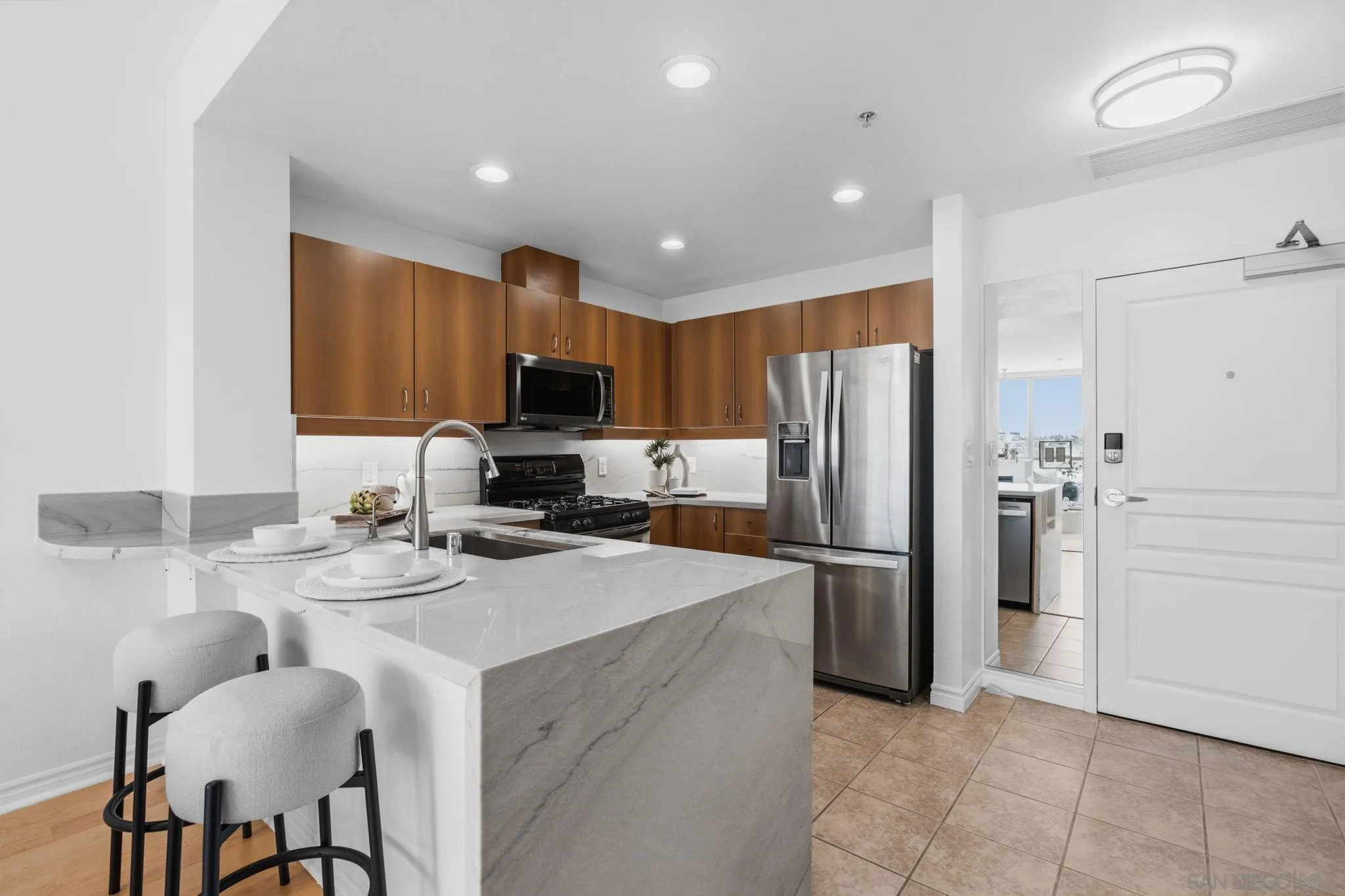 https://cdn.realtyfeed.com/cdn/127/260011966/a808aa6d749d4803210d1f1e0c4abf5b.webp