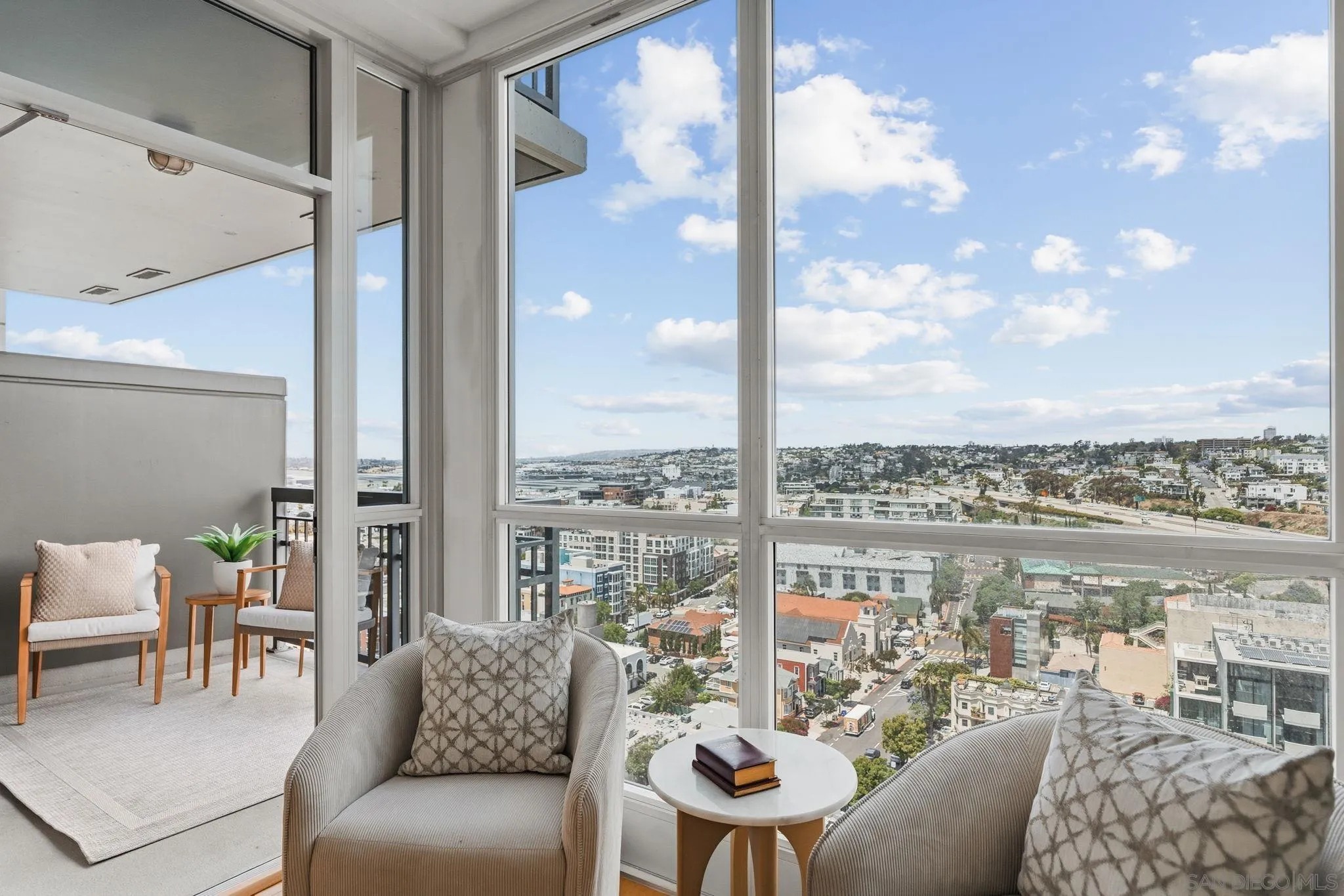 https://cdn.realtyfeed.com/cdn/127/260011966/af1003a0e2f1dbd3971e0d1ed936a187.webp