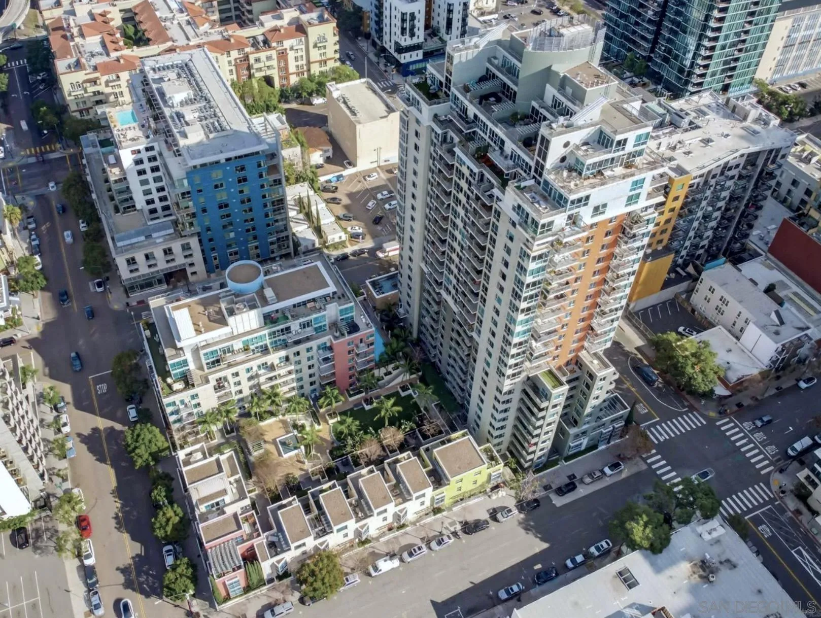 https://cdn.realtyfeed.com/cdn/127/260011966/b5f8e7b2c84120afcd41eee8fc496111.webp